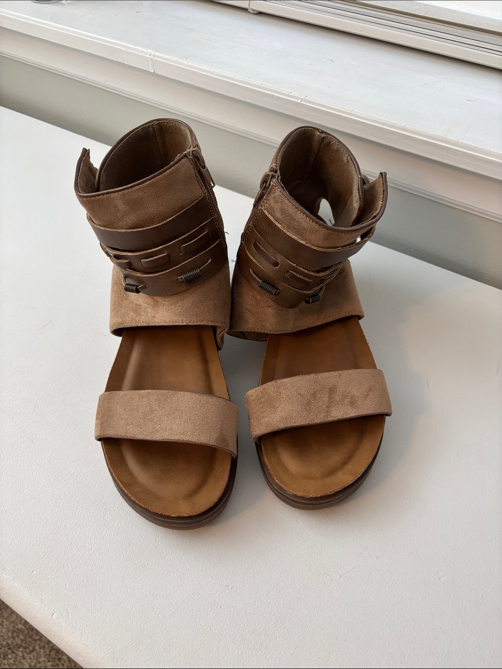 Pierre Dumas Tan Brown Suede Ankle-Strap Sandals size 8.5